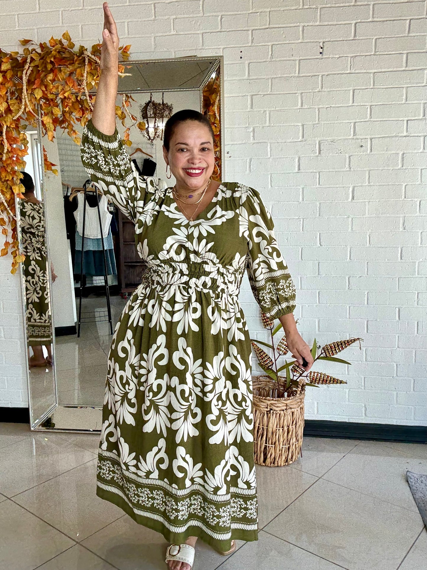 The Eleanor Midi Dress - Olive