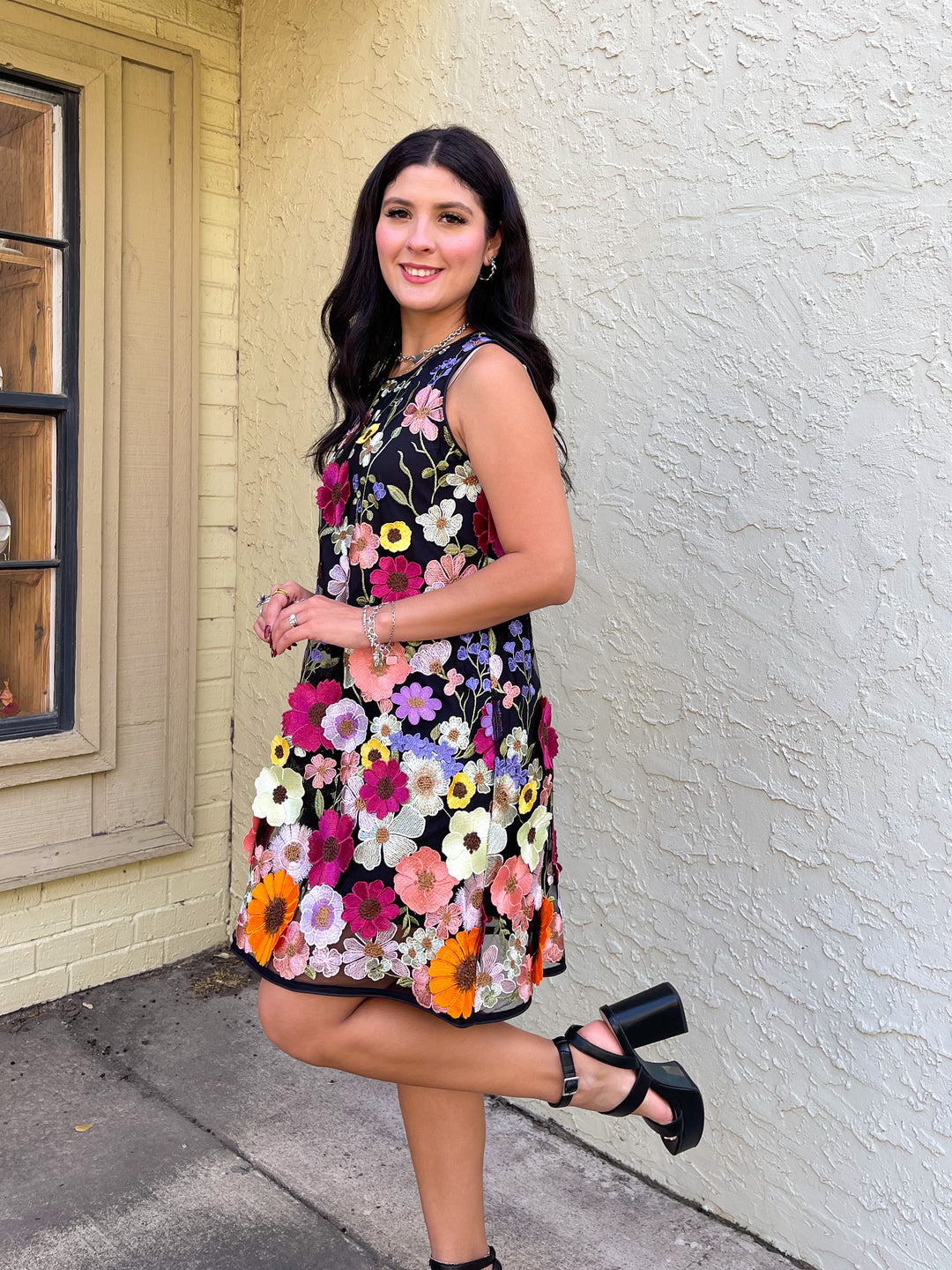 Delicate Daisies Dress - Black